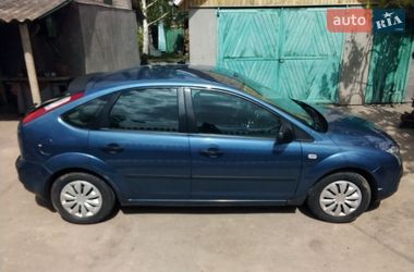 Хэтчбек Ford Focus 2006 в Пулинах