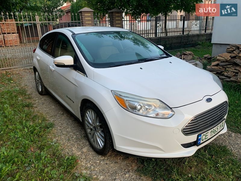 Хэтчбек Ford Focus 2013 в Черновцах