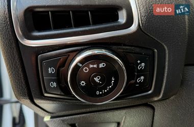 Хетчбек Ford Focus 2014 в Житомирі