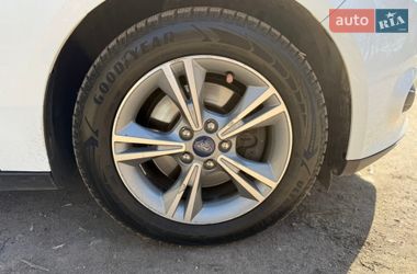 Хетчбек Ford Focus 2014 в Житомирі