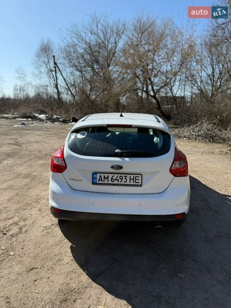 Хетчбек Ford Focus 2014 в Житомирі