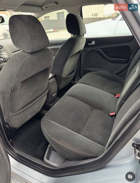 Хэтчбек Ford Focus 2005 в Вашковцах