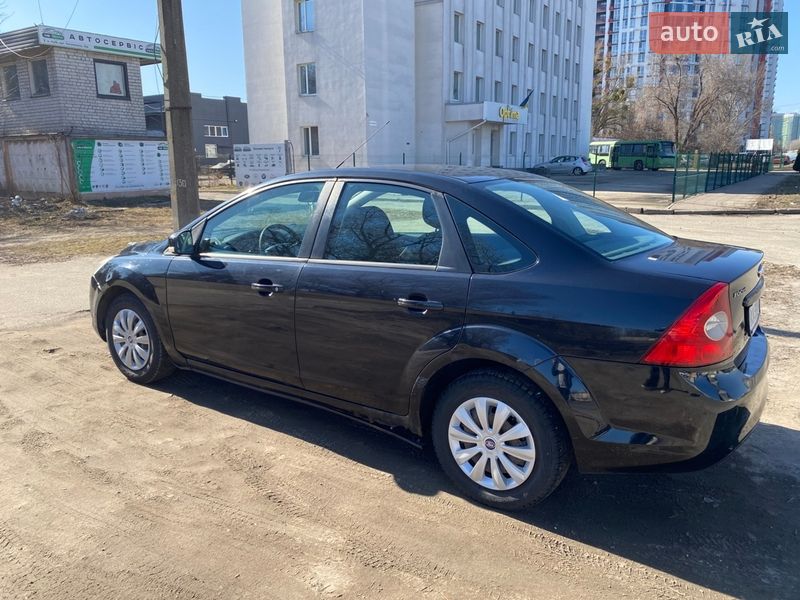 Седан Ford Focus 2008 в Киеве