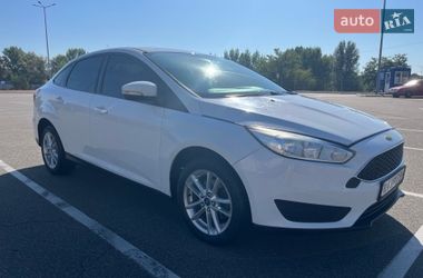 Седан Ford Focus 2015 в Киеве