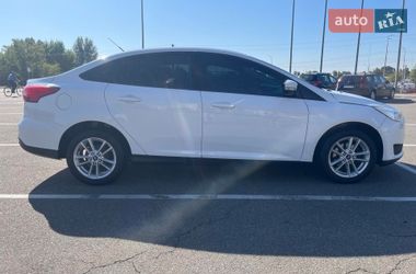 Седан Ford Focus 2015 в Києві