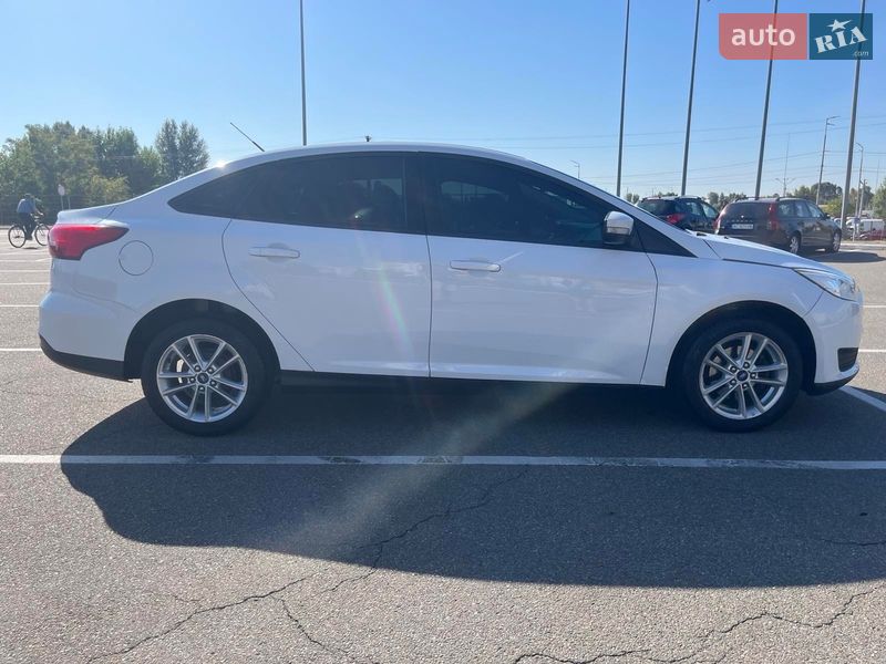 Седан Ford Focus 2015 в Києві