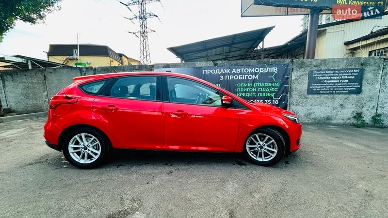 Хэтчбек Ford Focus 2015 в Киеве