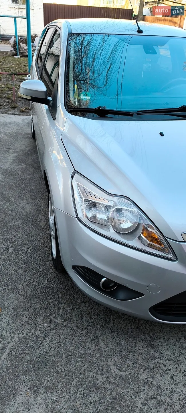 2010 Ford Focus - мініатюра 4