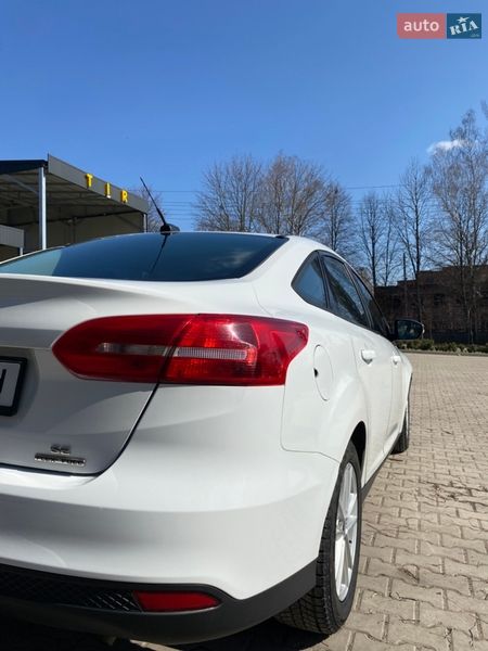 Седан Ford Focus 2015 в Львове