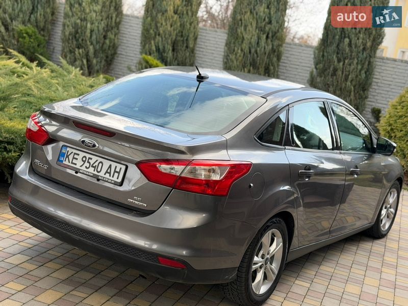 Седан Ford Focus 2014 в Дніпрі