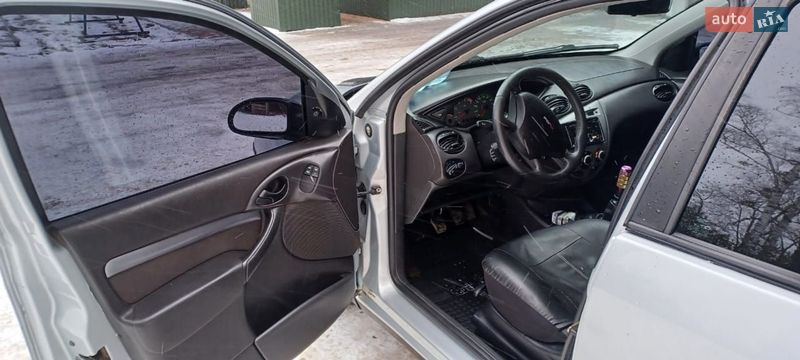 Хэтчбек Ford Focus 2004 в Славуте