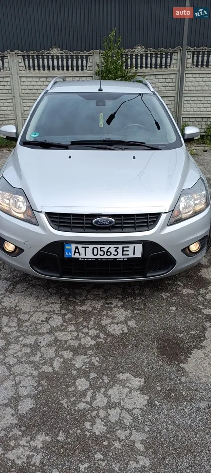 2010 Ford Focus - мініатюра 9
