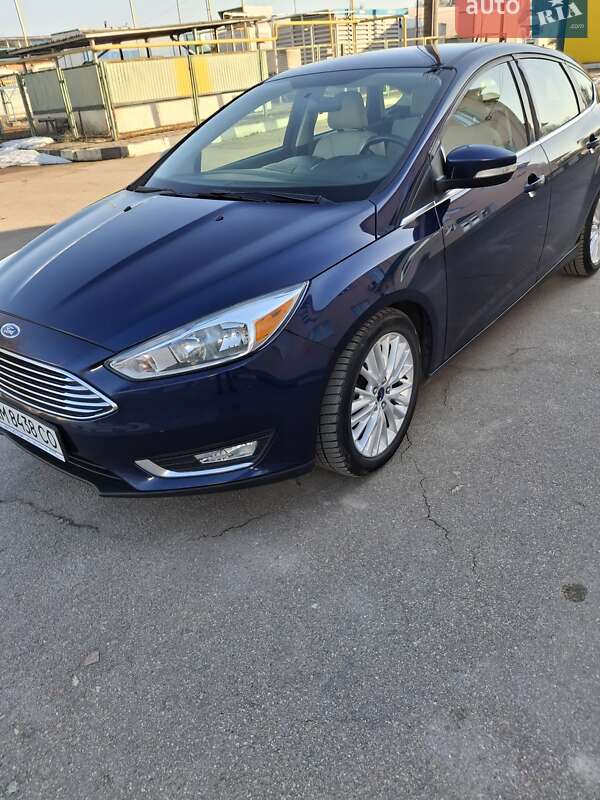 Хэтчбек Ford Focus 2015 в Коростене