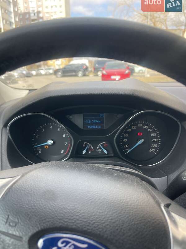 Седан Ford Focus 2013 в Киеве фото 11 Седан Ford Focus 2013 в Киеве