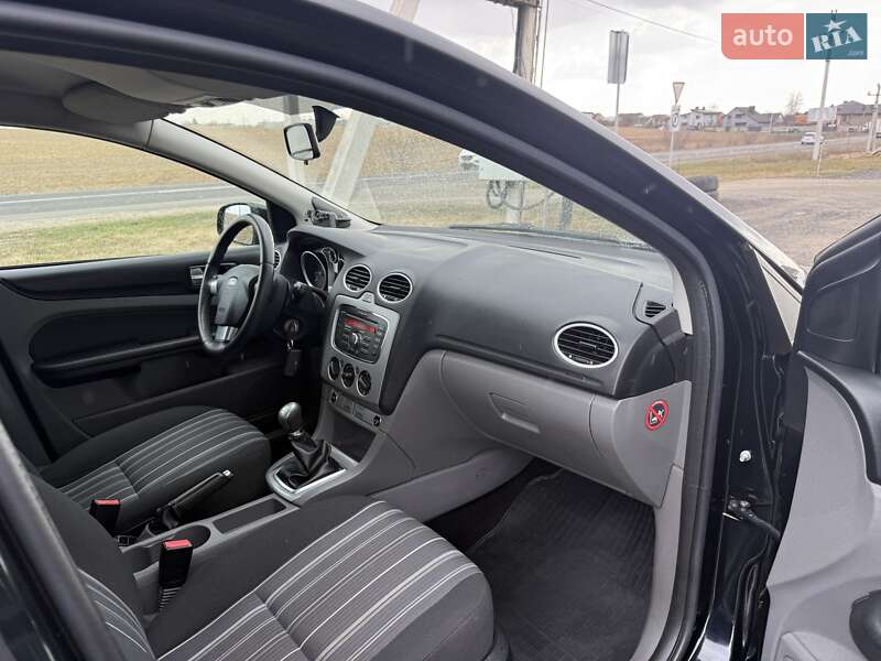 Универсал Ford Focus 2010 в Луцке фото 31 Универсал Ford Focus 2010 в Луцке