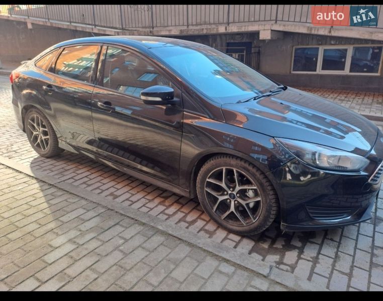 Седан Ford Focus 2015 в Черновцах