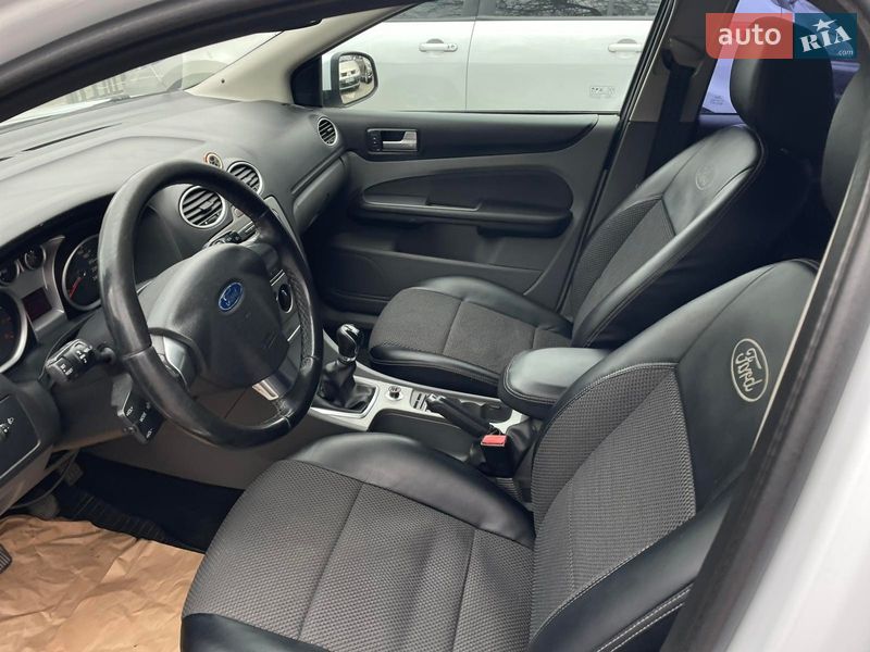 Хэтчбек Ford Focus 2011 в Днепре