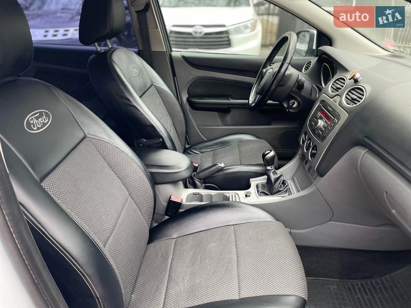 Хэтчбек Ford Focus 2011 в Днепре