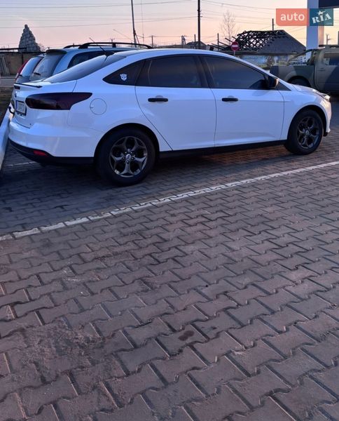 Седан Ford Focus 2016 в Остер