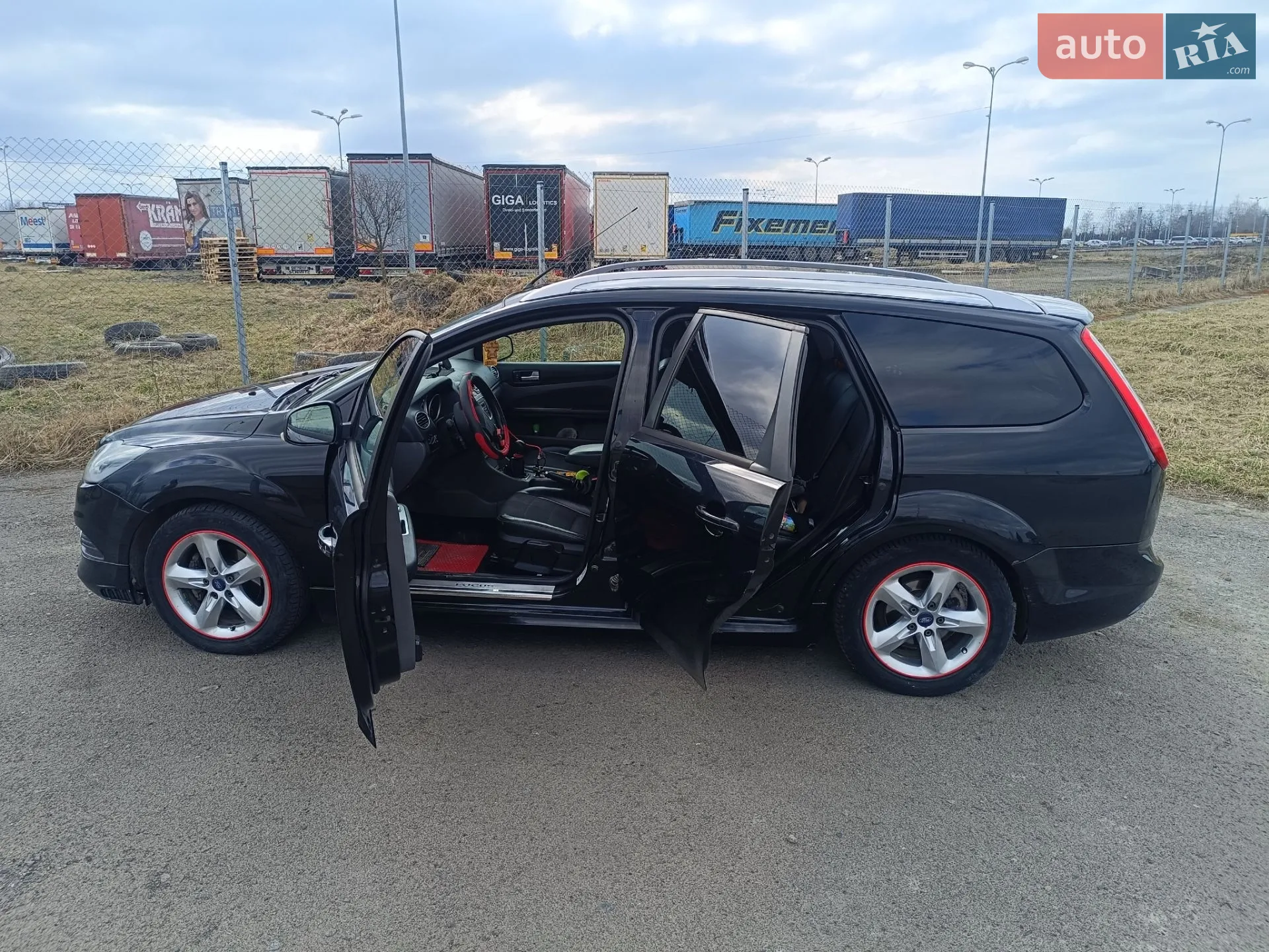 2010 Ford Focus - мініатюра 4
