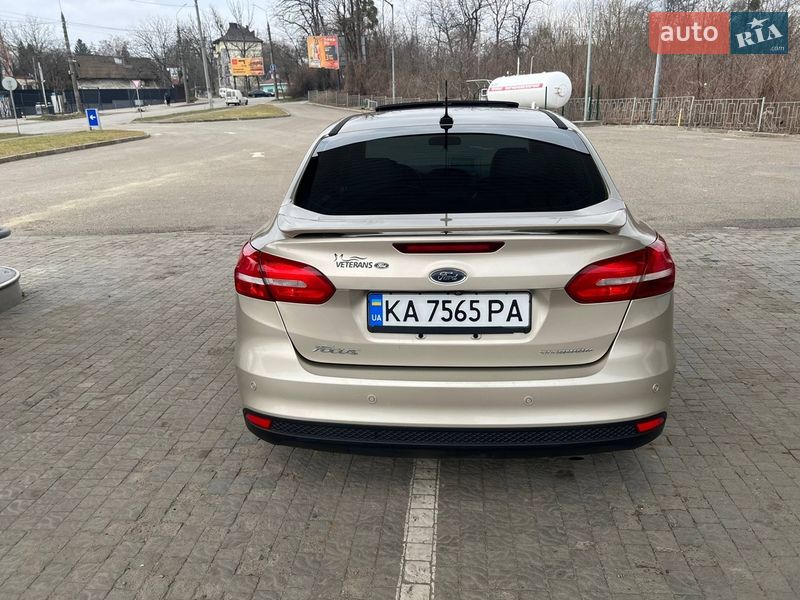 Седан Ford Focus 2018 в Черновцах