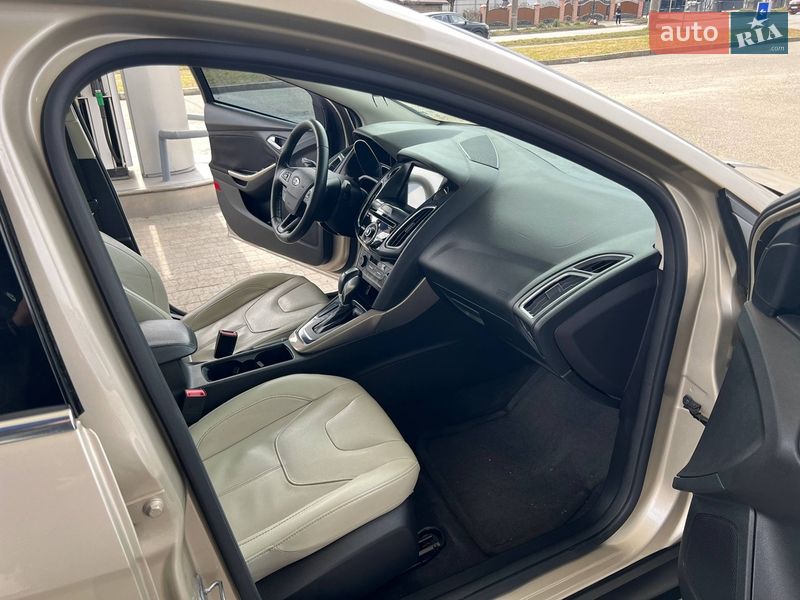 Седан Ford Focus 2018 в Черновцах