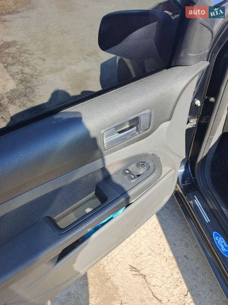 Хэтчбек Ford Focus 2007 в Киеве