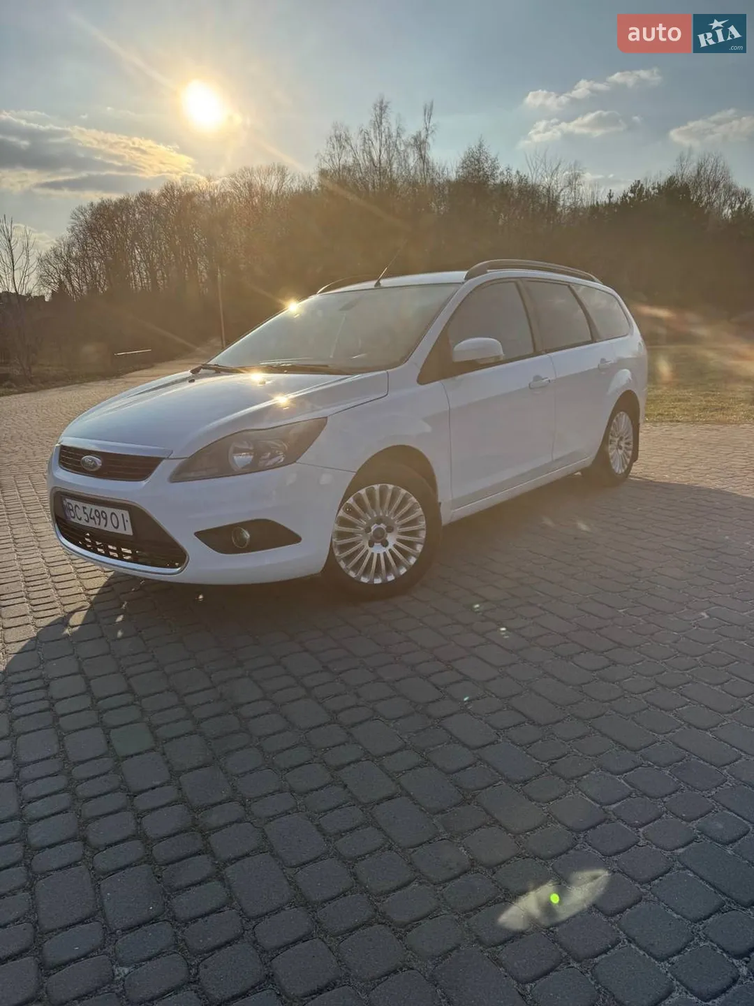 2010 Ford Focus - мініатюра 4