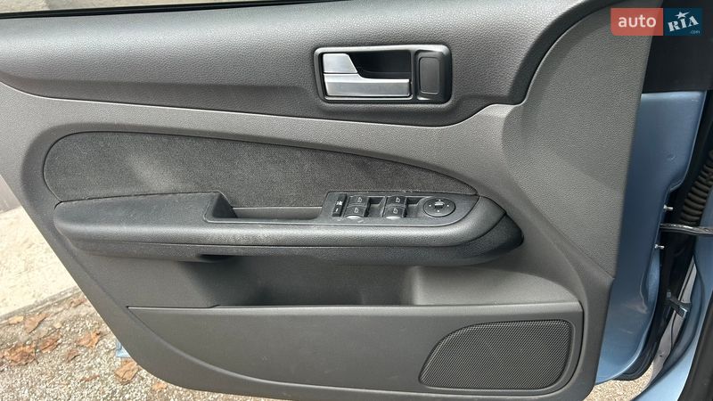 Хэтчбек Ford Focus 2006 в Днепре фото 8 Хэтчбек Ford Focus 2006 в Днепре
