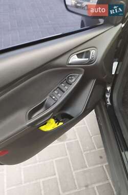 Седан Ford Focus 2016 в Кам'янському