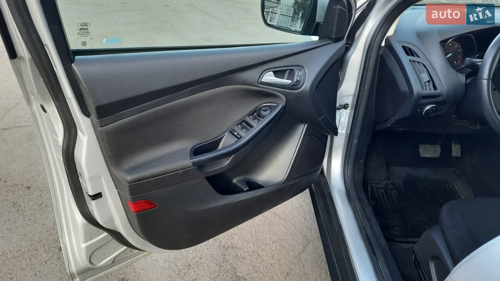 2017 Ford Focus - мініатюра 8
