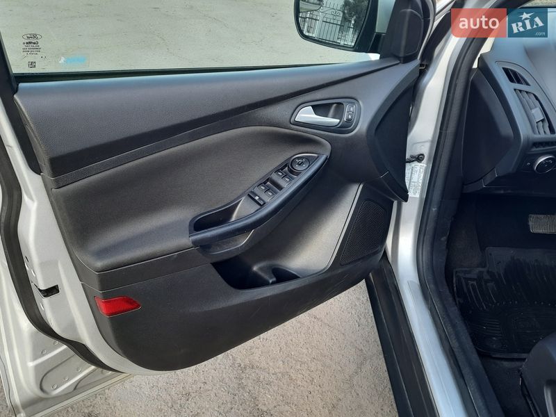 Хэтчбек Ford Focus 2017 в Луцке
