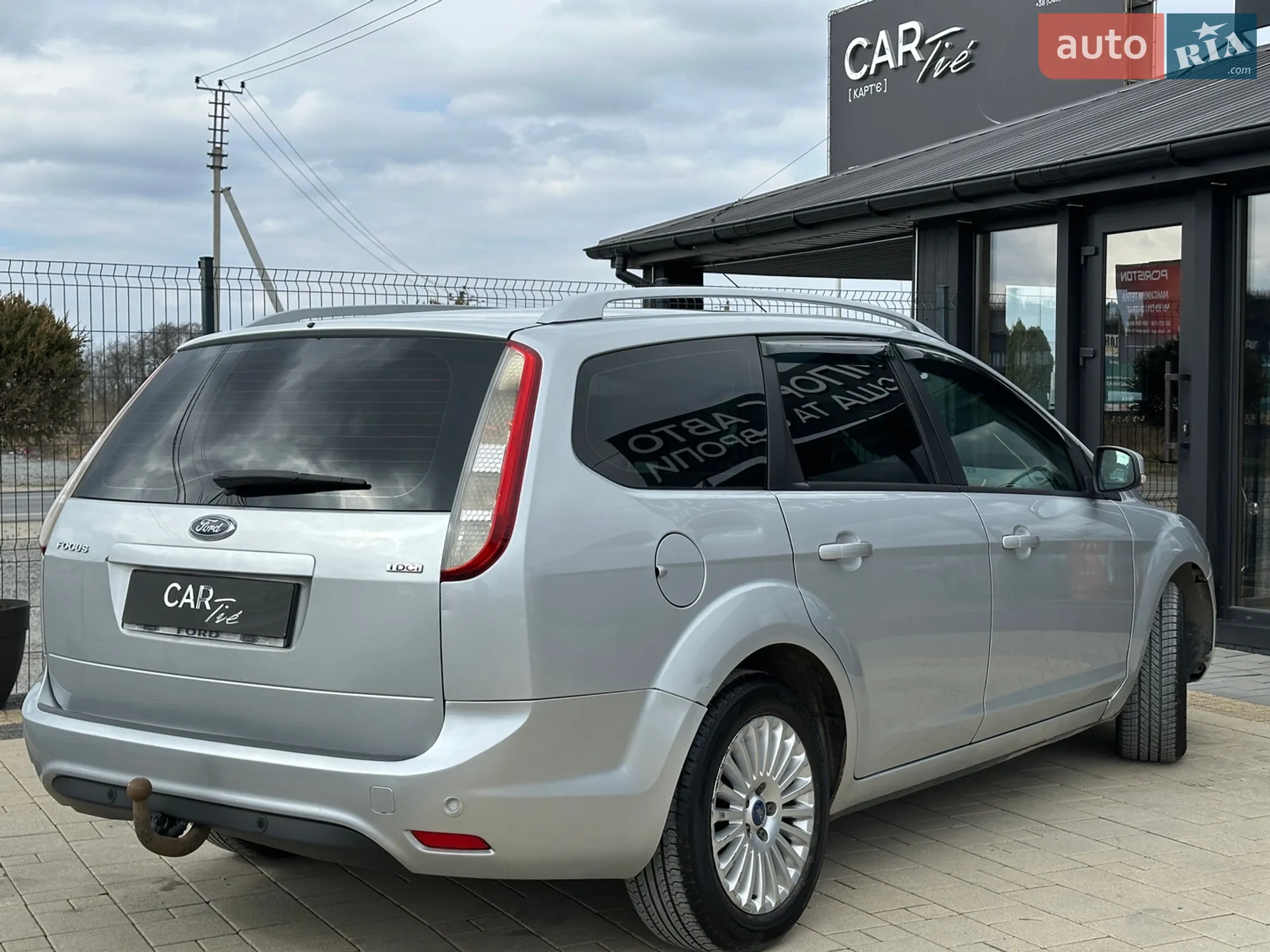 2010 Ford Focus - мініатюра 11