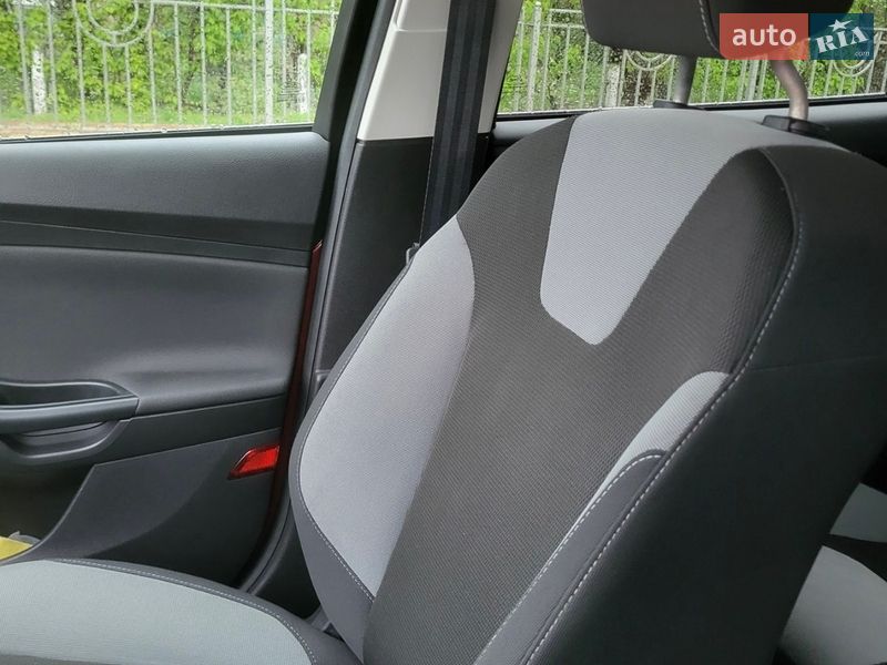 Хэтчбек Ford Focus 2011 в Киеве фото 9 Хэтчбек Ford Focus 2011 в Киеве