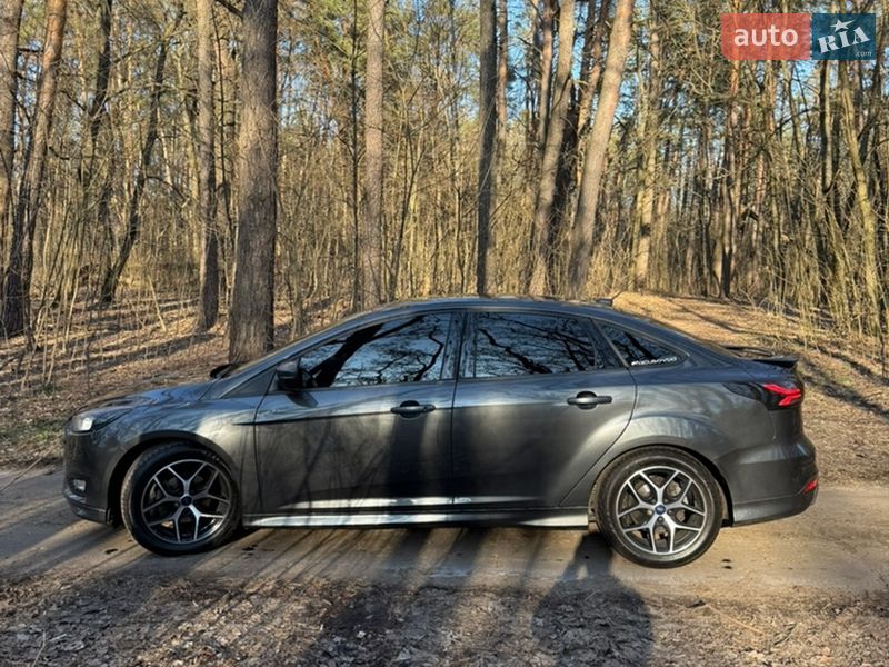 Седан Ford Focus 2016 в Києві