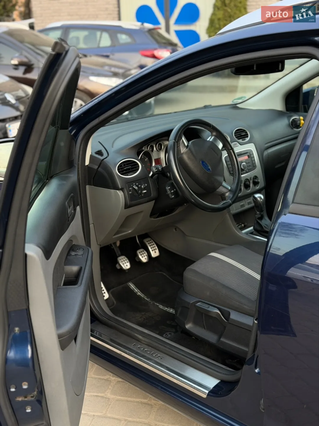 2010 Ford Focus - мініатюра 11