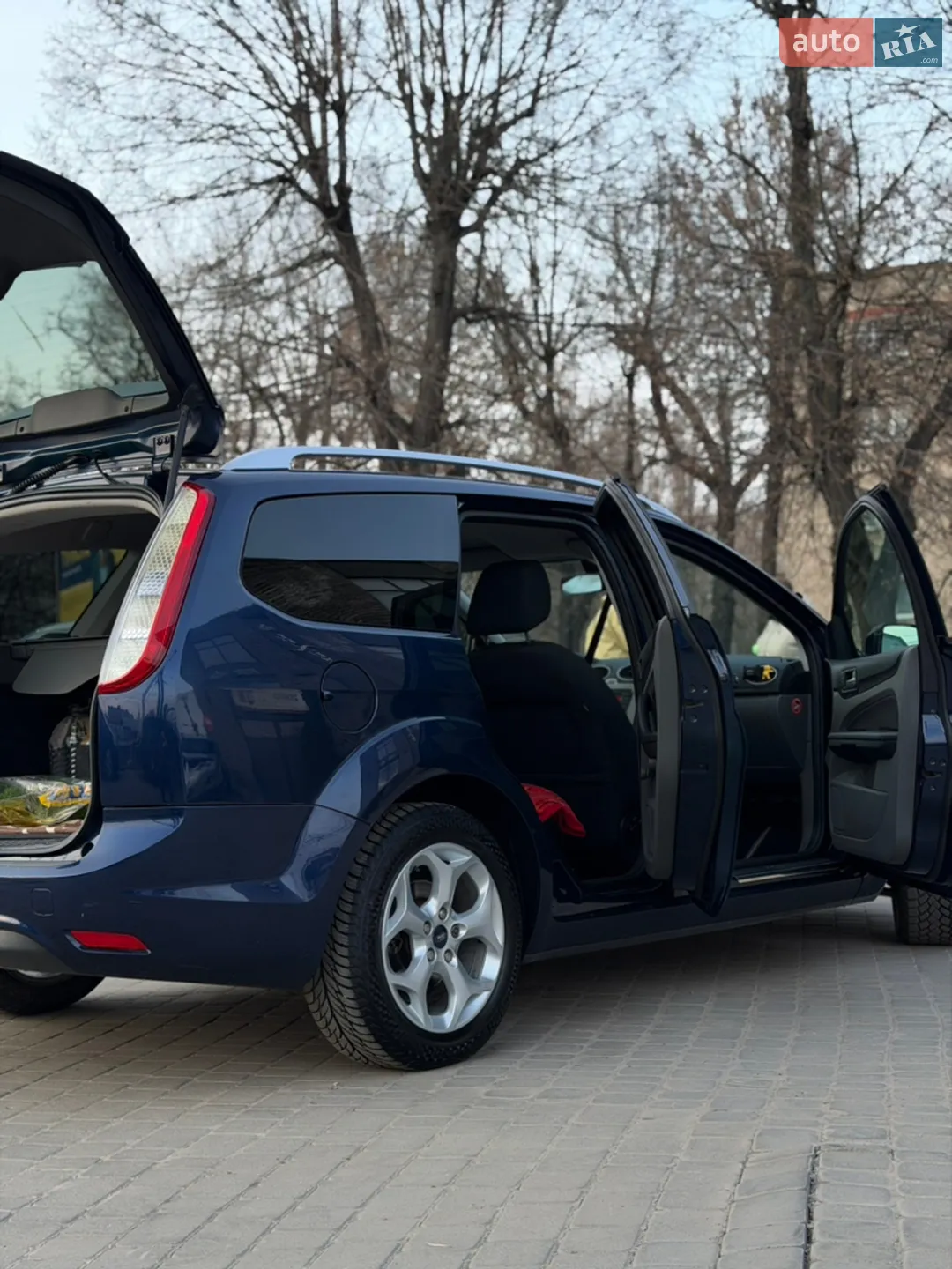 2010 Ford Focus - мініатюра 4