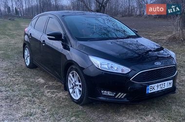 Хэтчбек Ford Focus 2015 в Здолбунове