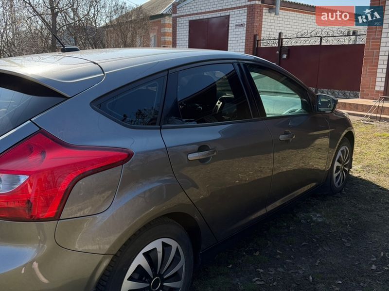 Хэтчбек Ford Focus 2014 в Харькове