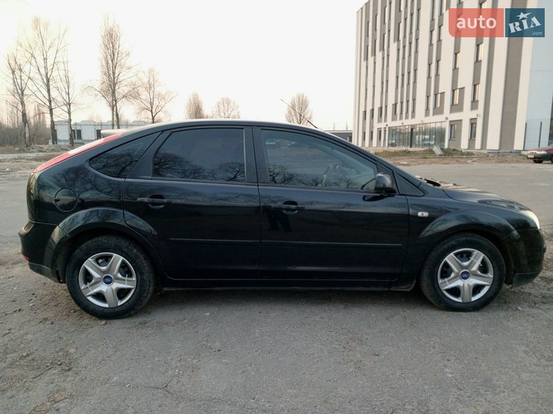 Хэтчбек Ford Focus 2007 в Киеве
