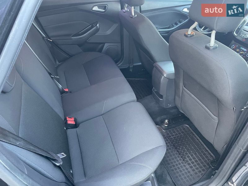 Універсал Ford Focus 2015 в Золочеві