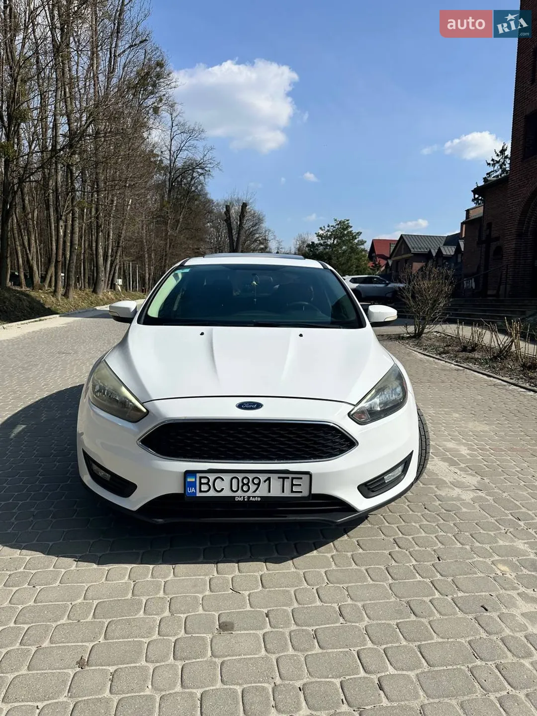 Ford Focus 2017 VIN 1FADP3H22HL289323 фото оголошення 3 з 27