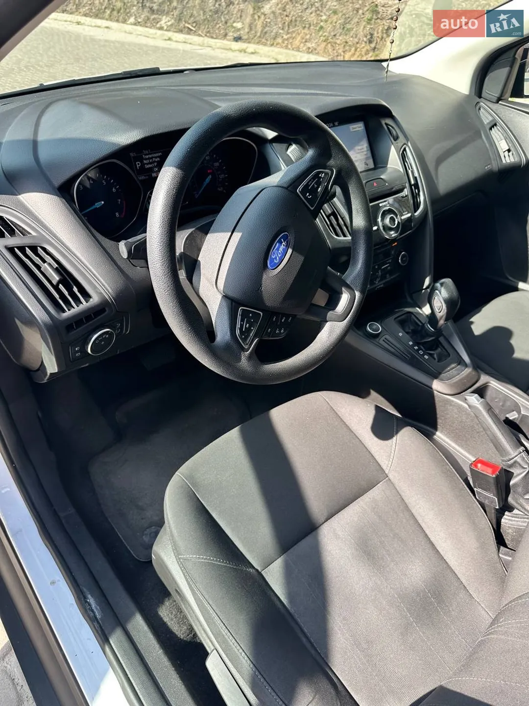 Ford Focus 2017 VIN 1FADP3H22HL289323 фото оголошення 13 з 27