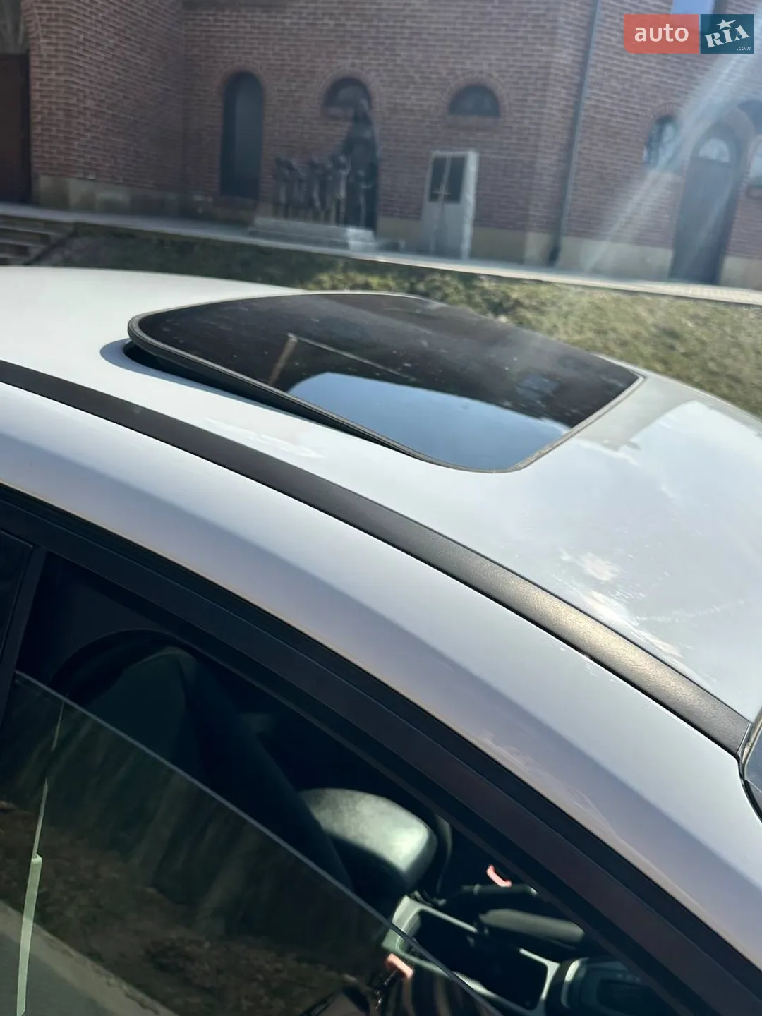 Ford Focus 2017 VIN 1FADP3H22HL289323 фото оголошення 9 з 27