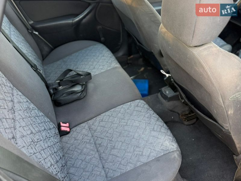 Универсал Ford Focus 2001 в Хусте