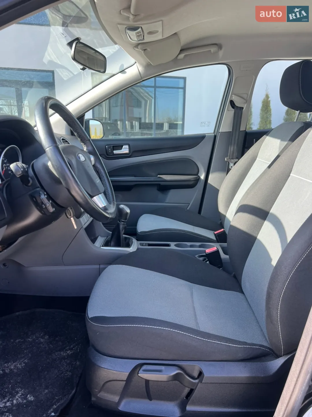 2010 Ford Focus - мініатюра 19
