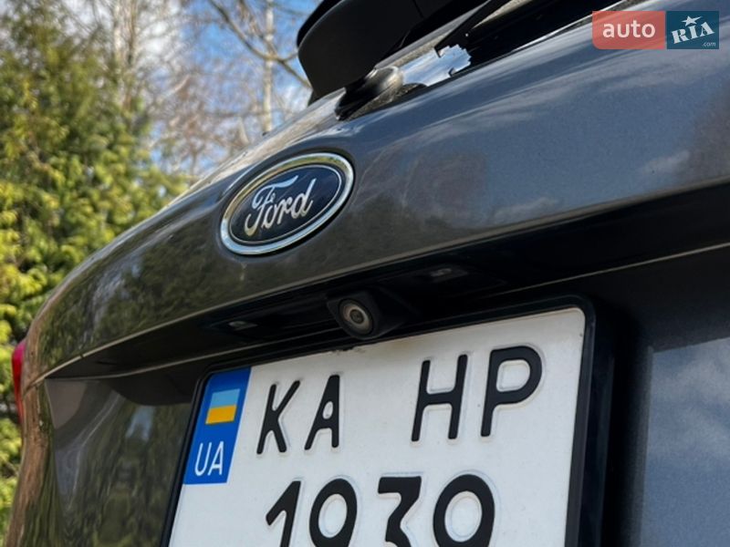 Хэтчбек Ford Focus 2015 в Киеве