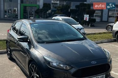 Хэтчбек Ford Focus 2015 в Ровно