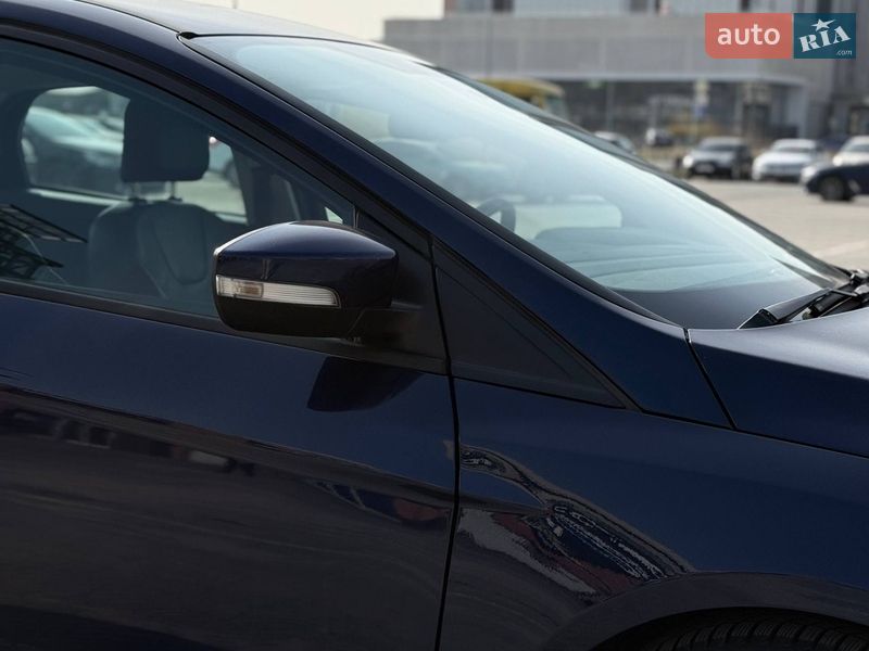 Седан Ford Focus 2015 в Львове