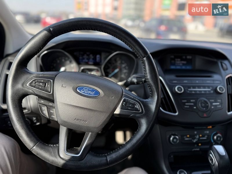 Седан Ford Focus 2015 в Львове